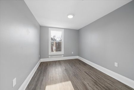 For Lease - 16 Albert Street Unit# Upper, Orillia, Ontario - Photo 4