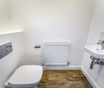 2 bedroom semi-detached house to rent - Photo 2