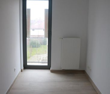 Zeer ruim duplex appartement met 3 slaapkamers - Photo 6