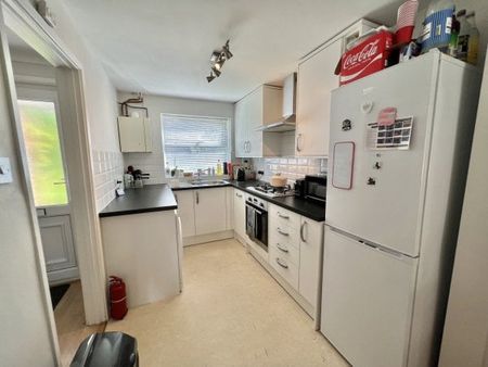 May Tree Close, Winchester - Photo 4