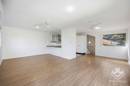 3 Bedroom townhouse with Hinterland views - Photo 4