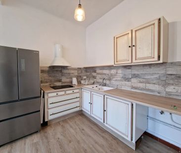 Location Appartement 2 pièces 31m² MARSEILLE 3ème - Photo 3