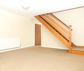 High Street, Manston, Ramsgate, CT12 5BG, Kent - Photo 4