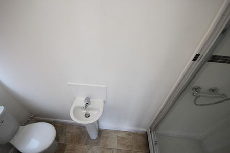 Estcourt Avenue, Headingley - Photo 2