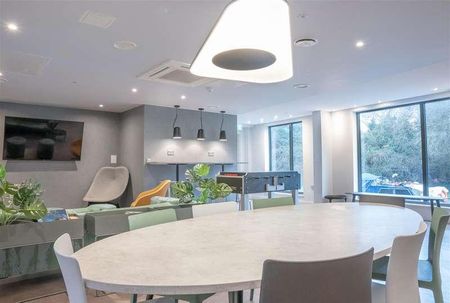 Castle Boulevard, Nottingham, NG7 - Photo 2