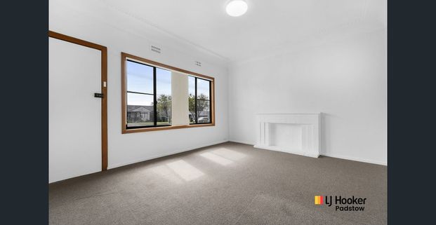 Move-In Ready! Freshly Renovated 3-Bedroom Home - Photo 1