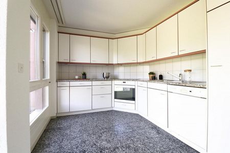 1.5 Zimmerwohnung mit Galerie und Cheminée - Foto 3