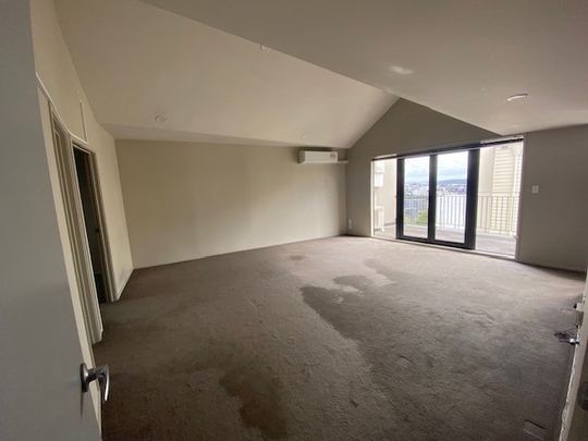 Spacious City fringe Living - Photo 1
