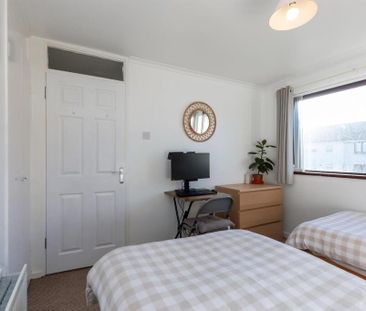 6 Fairview Road, Newtownabbey, BT36 6QP - Photo 3