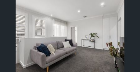 Modern Coastal Townhome Walk to Beach & Cafs - Photo 2