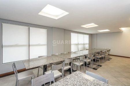 Apartamento semimobiliado de 2 dormitórios no bairro Petrópolis. - COD: 23708 - Photo 2