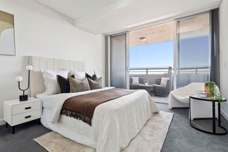 A Luxury Entire Floor Apartment with Space, Style & Views - Photo 4