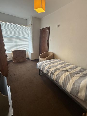 5 bedroom house share to rent - Photo 2