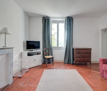 Location Maison Aix-en-Provence 8 Pièces 250 m² - Photo 2