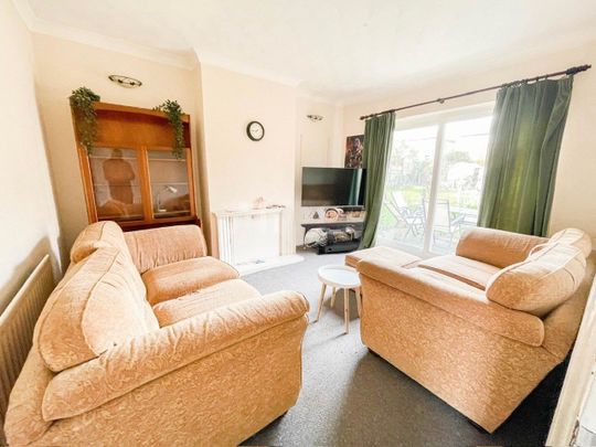 3 bedroom semi-detached house to rent - Photo 1