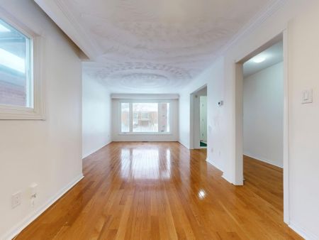 For Lease - 24 Beamsville Drive, Toronto, Ontario - Photo 2