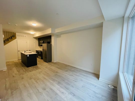For Lease - 3425 Ridgeway Drive Unit# 15, Mississauga, Ontario - Photo 1