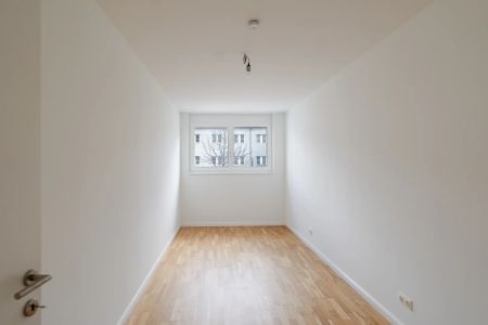 SOFORT EINZIEHEN: Helle 3-Zimmer-Wohnung mit Balkon in ruhiger Lage - Photo 4