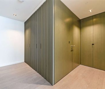 Savills are pleased to present this 24th Floor Studio Apartment sit... - Photo 5