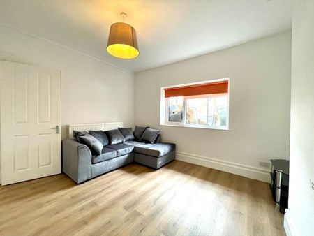 4 Bed Terraced House, Ashley Down Road, BS7 - Photo 2