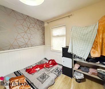 Wood Street, Grays - Photo 1