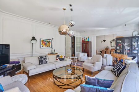 Tout savoir sur cet appartement dans le quartier Saint Thomas d'Aquin, à Paris 7ème - Foto 4