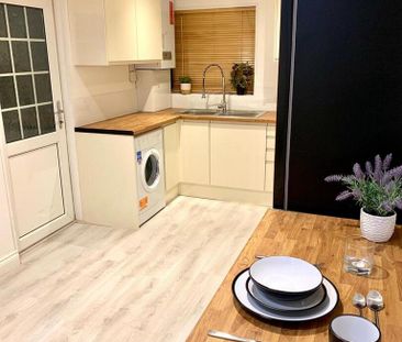 1 bedroom in a house share to rent - Photo 5