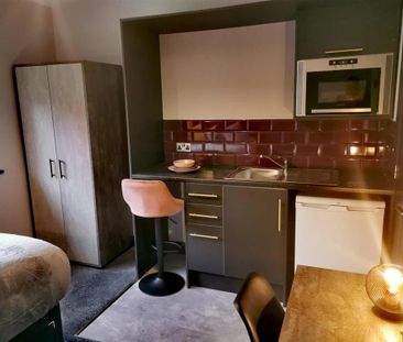 12 bedroom private hall to rent - Photo 6