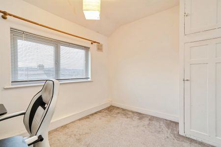 Burley Wood Crescent, Leeds - Photo 5