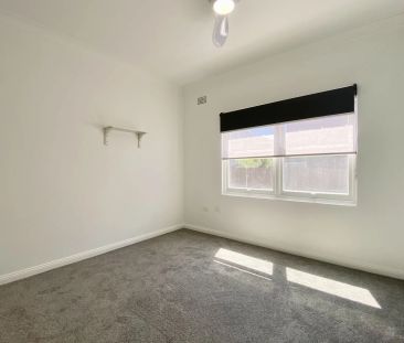 Modern 2-Bedroom Unit - Photo 3