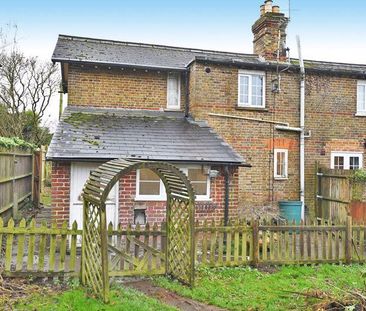 2 bedroom end of terrace house to rent - Photo 3