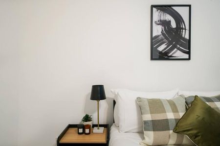 1 bedroom in a house share to rent - Photo 2