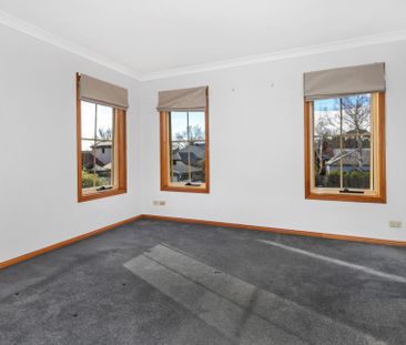 2 BEDROOM UNIT CLOSE TO LAKE WENDOUREE - Photo 6