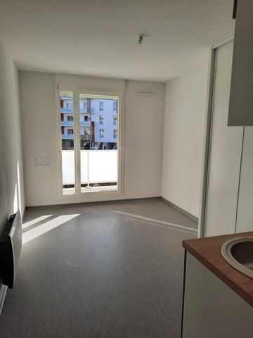 Location Appartement 1 pièce 18m² NIMES 30000 - Photo 4