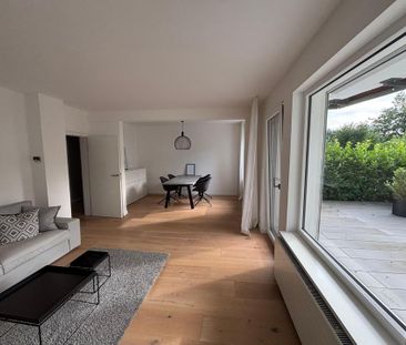 LUXORIÖSE TERRASSENWOHNUNG IN ALT-RAHLSTEDT + STELLPLATZ - Photo 2