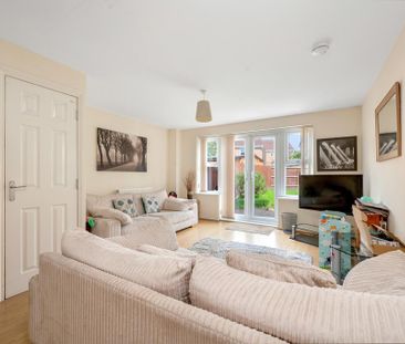 4 bedroom semi-detached house to rent - Photo 2