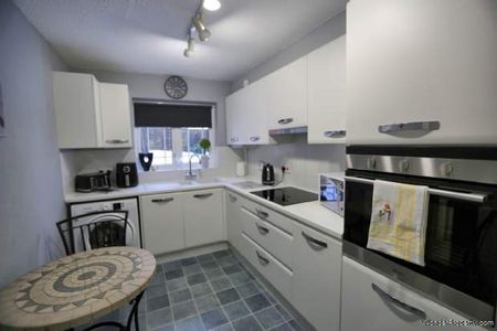 2 bedroom property to rent in Macclesfield - Photo 2