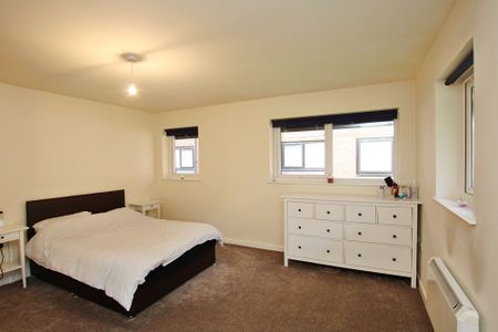 Hamnett Court, Warrington - Photo 2