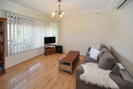 Beautiful Two bedroom Apartment! - Photo 3
