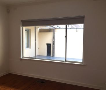 WALKING DISTANCE TO CHAPEL STREET!! - Photo 3