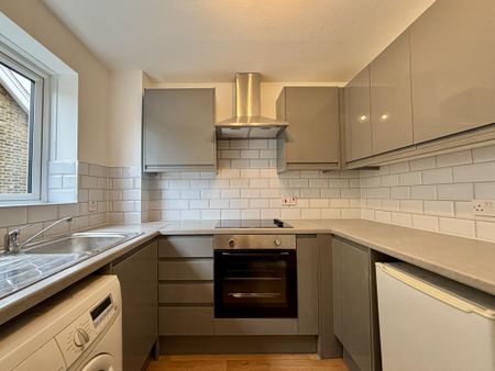 1 bedroom flat to rent - Photo 4