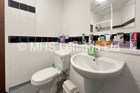 Flat 1, 30 Hyde Park Terrace, Leeds, LS6 1BJ - Photo 5