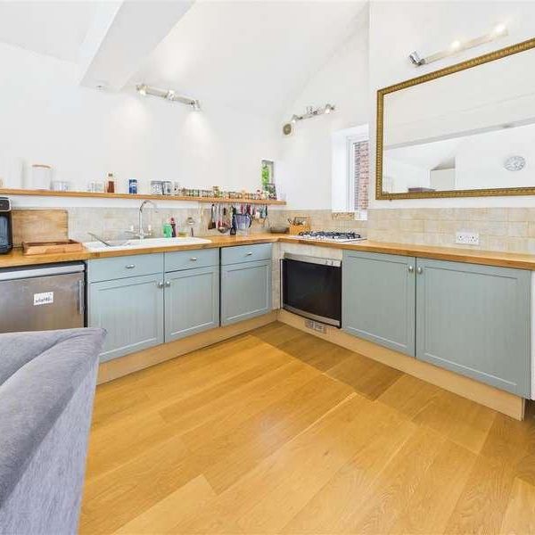 Ashley Road, Walton-on-thames, KT12 - Photo 1