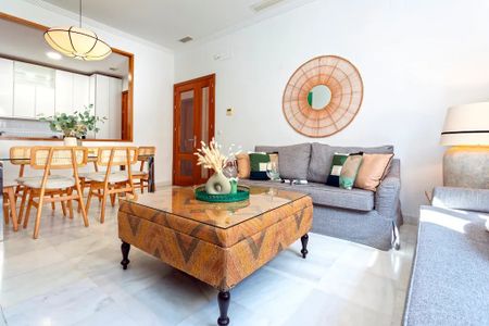 Calle Zaragoza, Sevilla, Andalusia 41001 - Photo 5