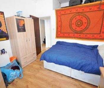 Standish Road, Fallowfield, Manchester, M14 - Photo 2