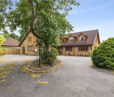 Stunning six bedroom family home situation between Water end and Po... - Photo 1