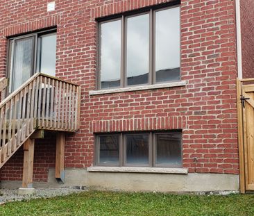 For Lease - 16 Casely Avenue, Richmond Hill, Ontario - Photo 2