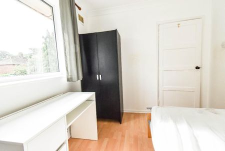 5 bedroom terraced house to rent - Photo 5