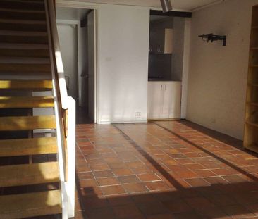 Charming Two-Bedroom Townhouse in a Sought-After Maribyrnong Location - Photo 1