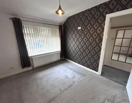 3 bedroom semi-detached house to rent - Photo 5